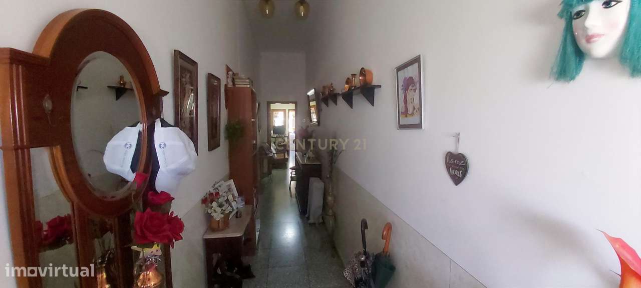 Beja: Moradia T4 + 2 Armazéns + Comércio - Grande imagem: 4/35