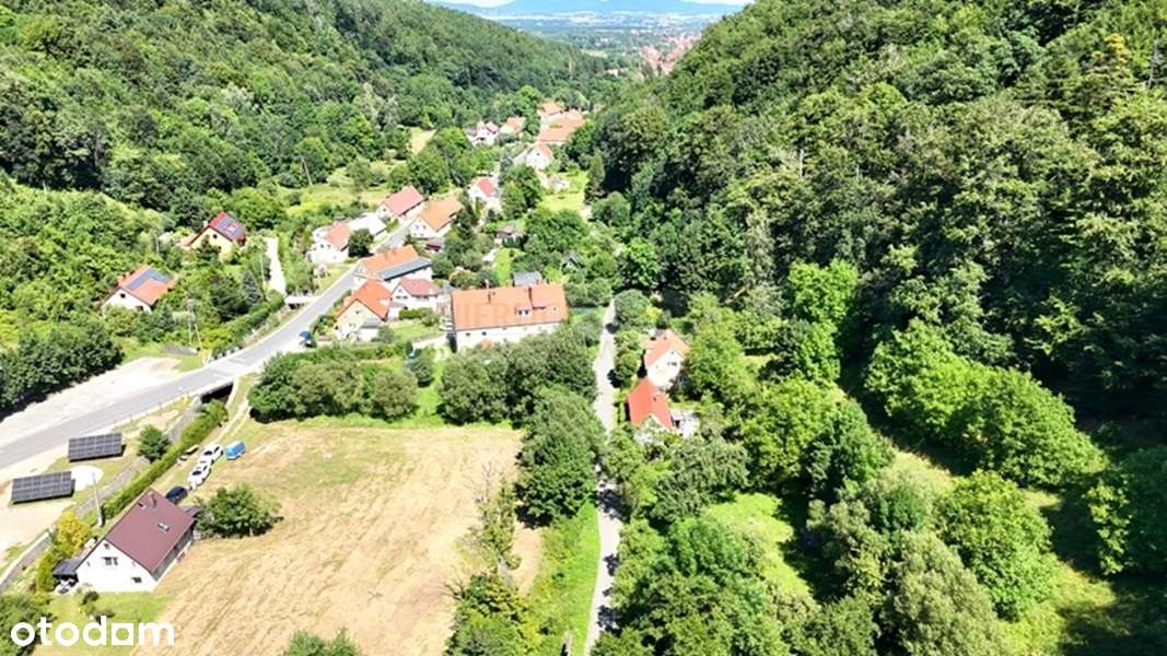 Działka budowlana o powierzchni 1568 m2!-2