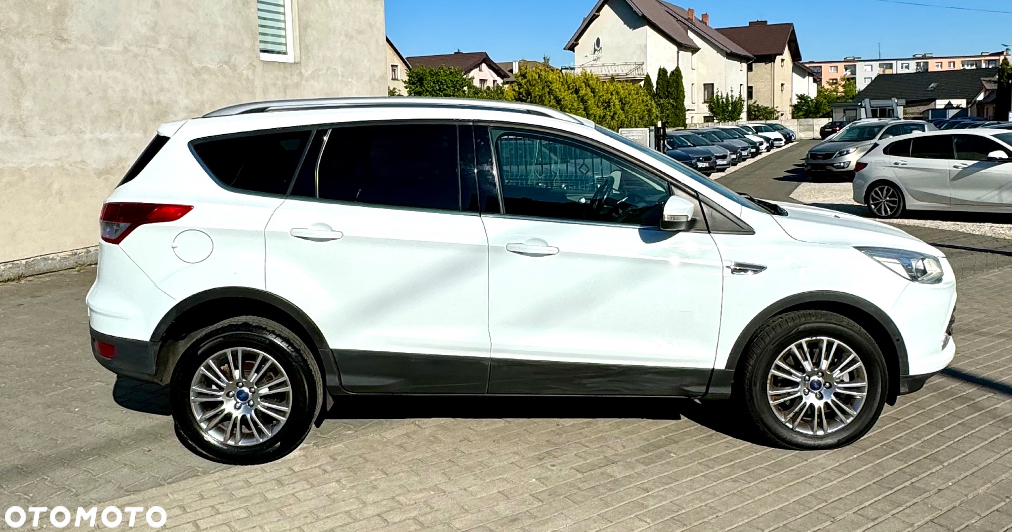 Ford Kuga 2.0 TDCi 2x4 Titanium - 6