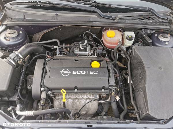 Opel Vectra 1.8 Sport - 22