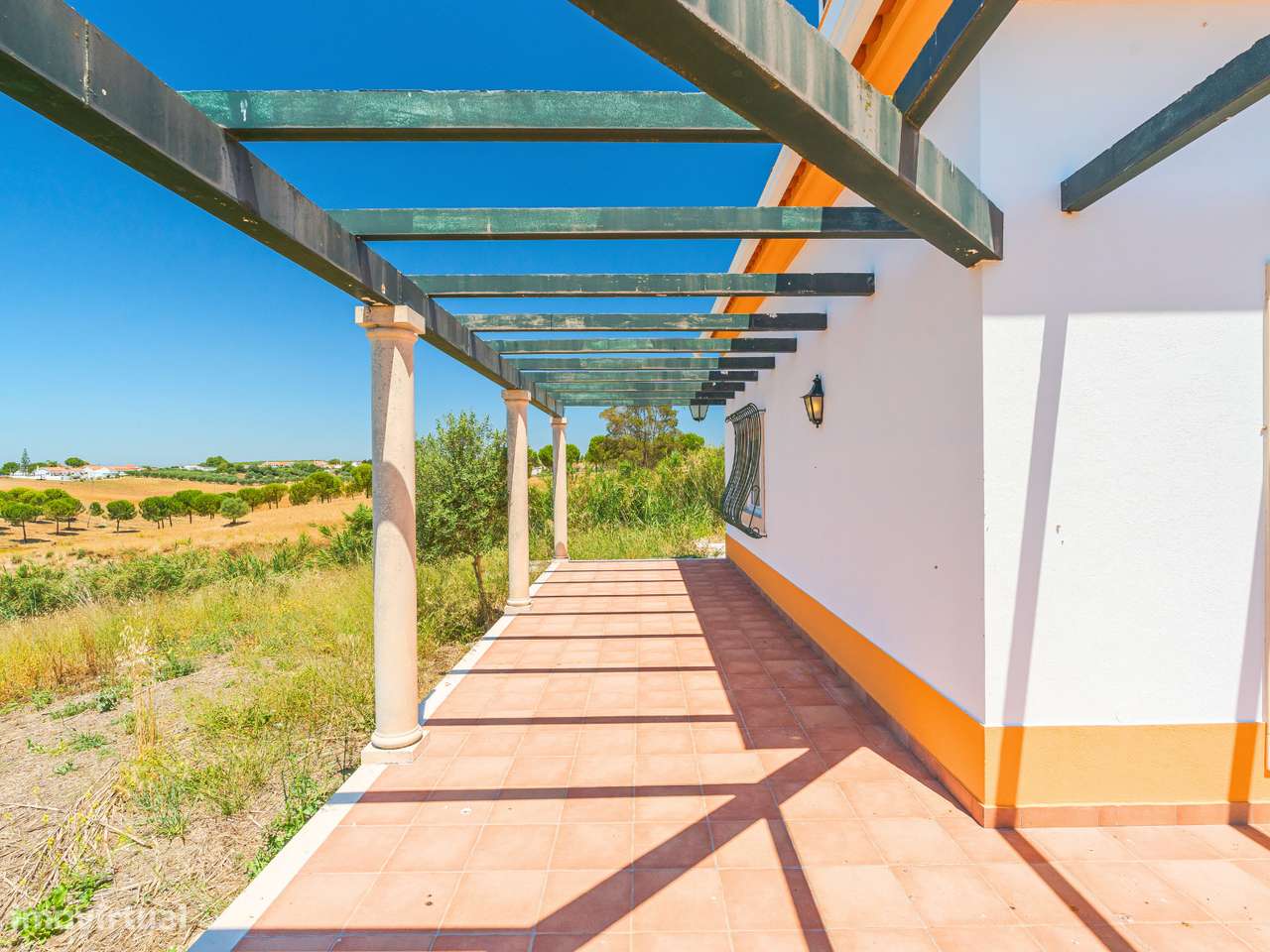Moradia T4 inserida em propriedade com 9.680 m²-34