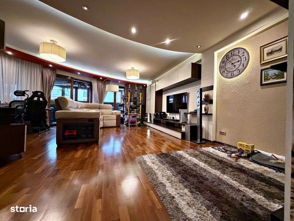 3 cam - 143 mp - Et.1/3 - 2 bai, 2 balcoane – Ghencea, An 2009 - Imagine principală: 2/19