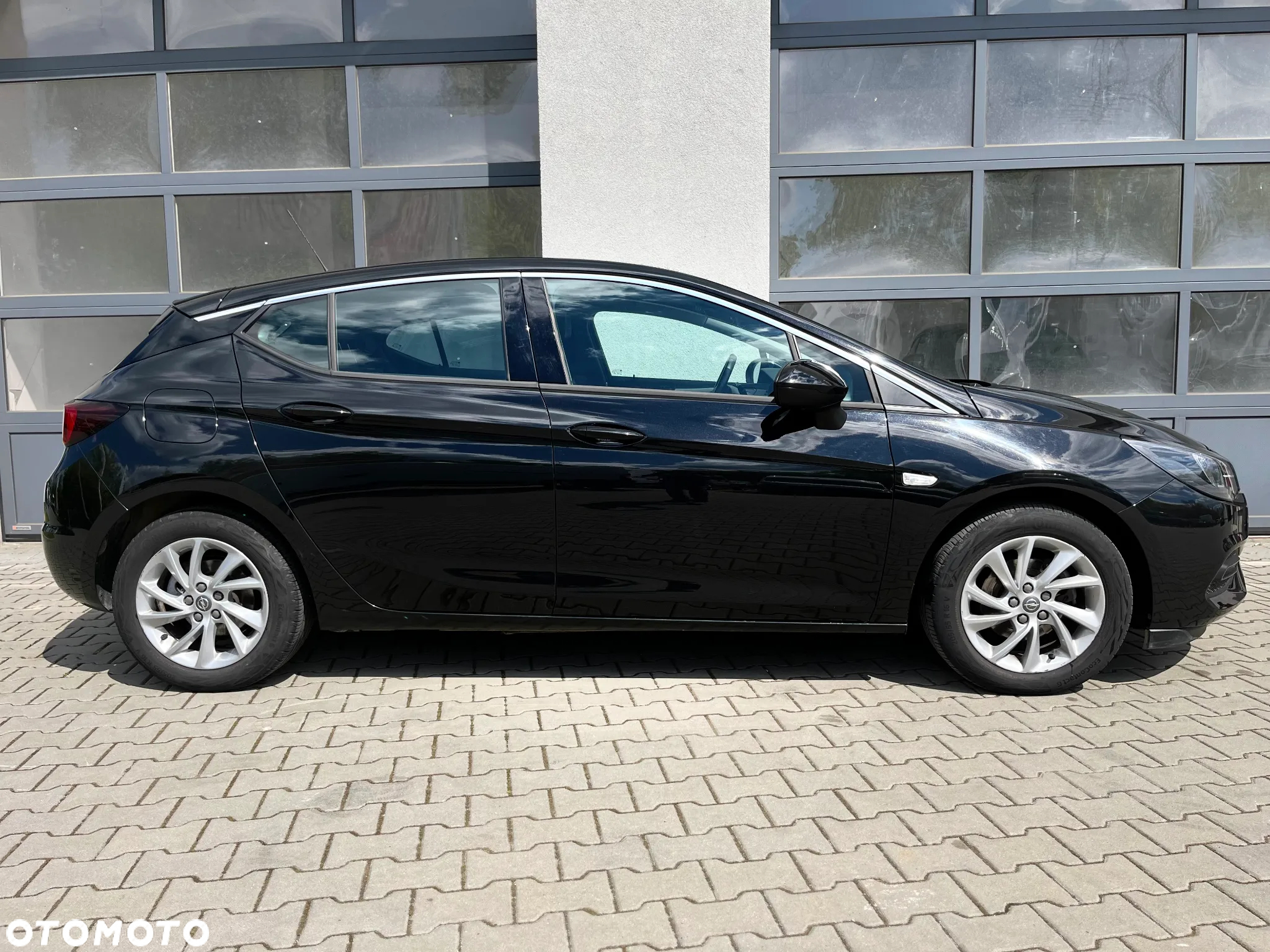 Opel Astra V 1.2 T Elegance S&S - 10