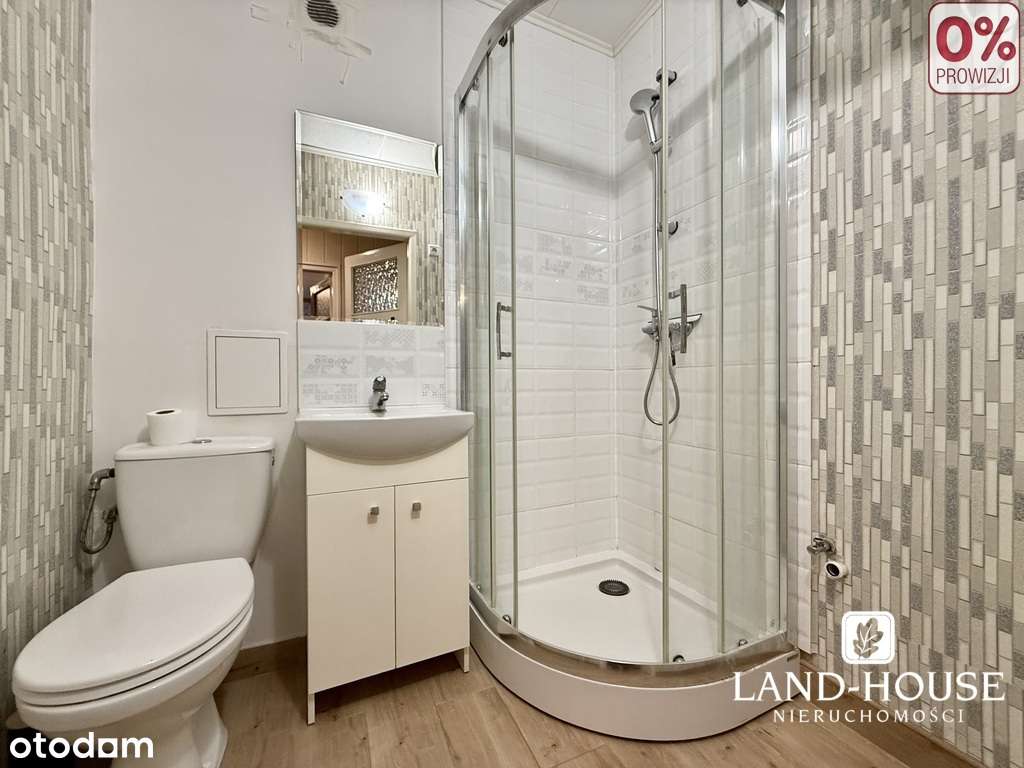 Małe 3-pokojowe mieszkanie w centrum-3