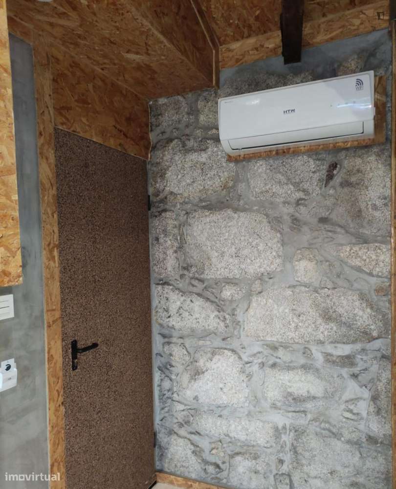 Estúdio - localizado em Santo Ildefonso Porto - Grande imagem: 2/10