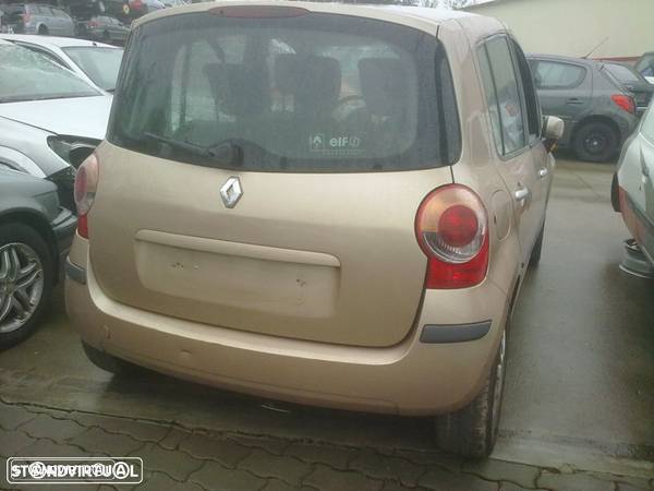 Traseira / Frente /Interior Renault Modus - 2