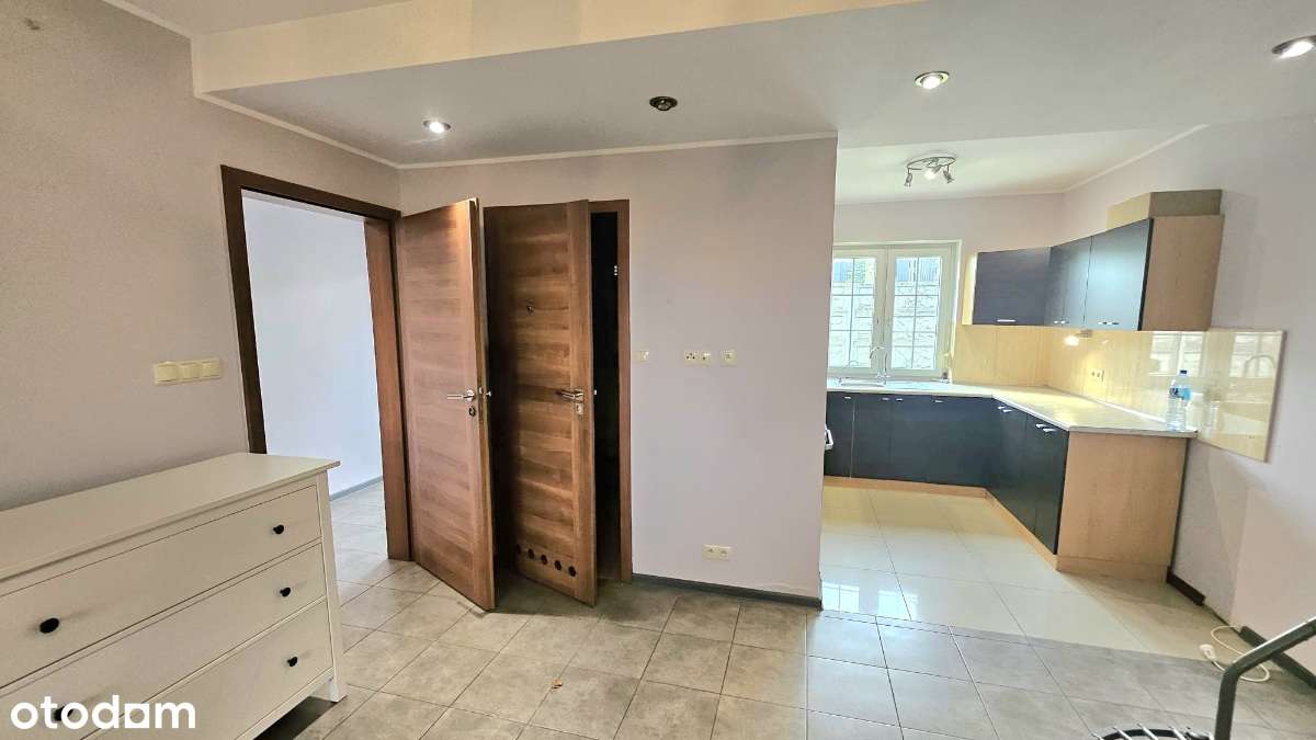 Otoczony naturą  rodzinny dom z możliwością inwestycyjną-18