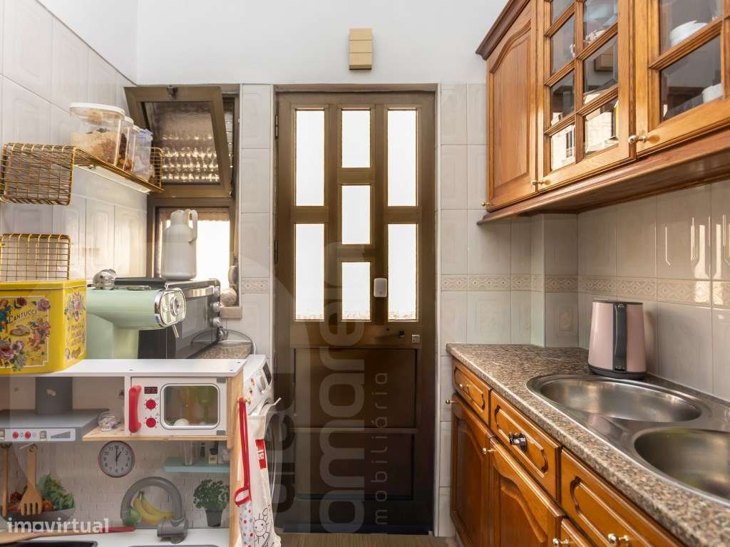 T2 Remodelado em Corroios | Vista Desafogada | A 2 Min da Estação F...-7