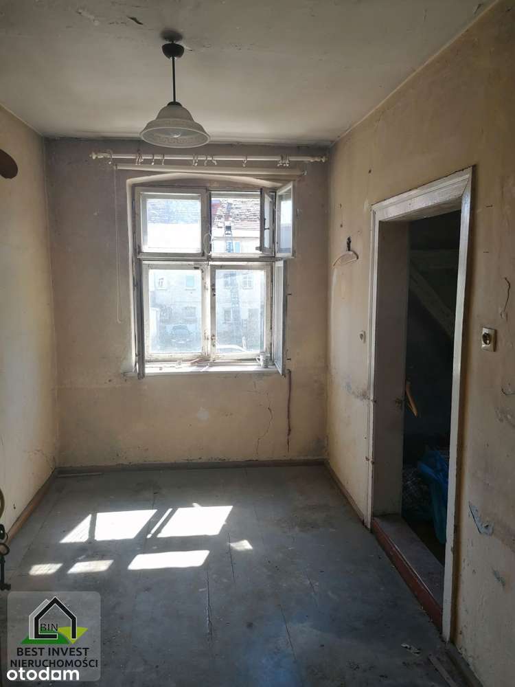 Dwupoziomowe mieszkanie do remontu w Jaworze-idealne pod inwestycję-7