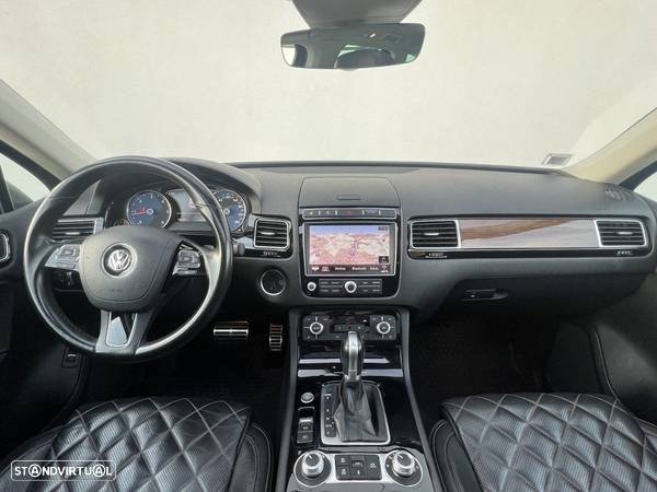 VW Touareg 3.0 TDI V6 Executive Edition - 18