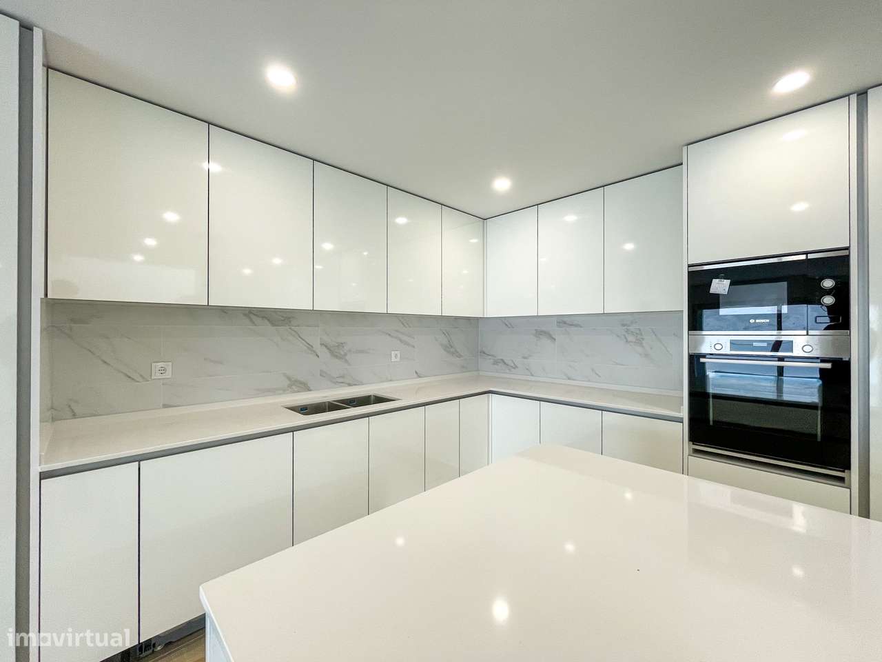 Moradia T4 com Piscina - Santa Iria de Azoia (Bairro da Salvação)-23