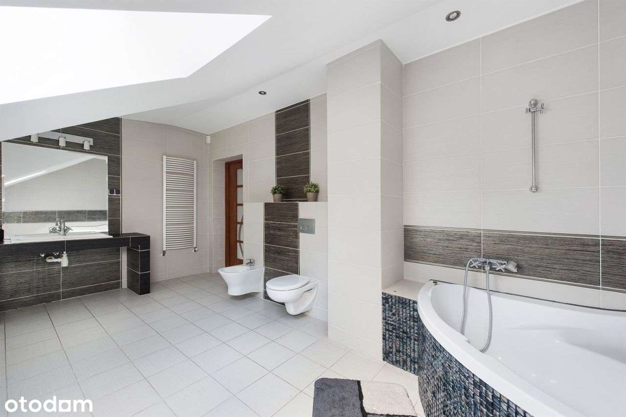 Urokliwy dom przy lesie-15