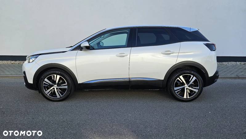 Peugeot 3008 1.2 PureTech Allure S&S - 2