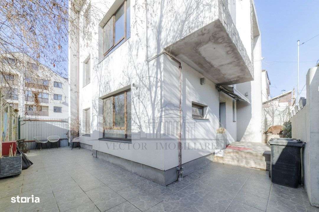 Brancoveanu*Casa individuala P+2E*5 camere-4 bai*Moderna* 2 locuri de - Imagine principală: 4/16