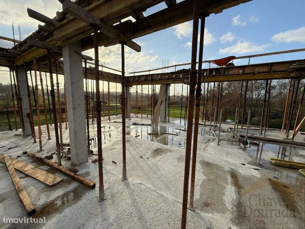 Apartamento T3 com garagem e logradouro, na Mealhada - Grande imagem: 4/29