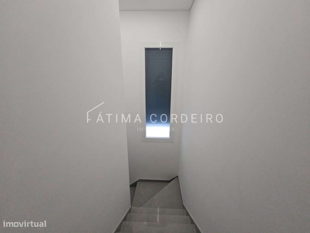 Excelente Moradia T3 em construção, Fernão Ferro.-16