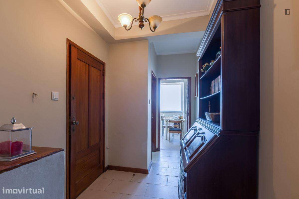 Quarto - localizado em Valongo Porto - Grande imagem: 2/8