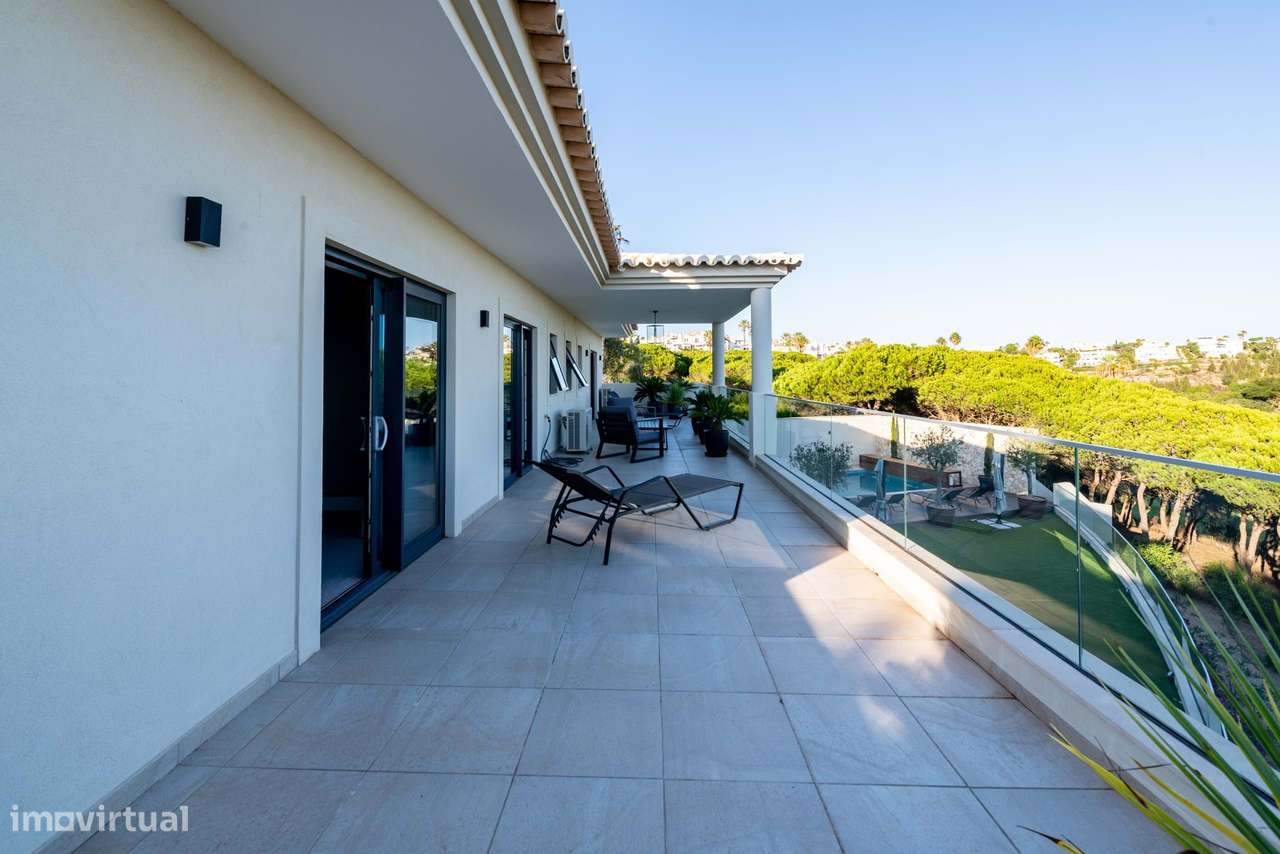 Villa de luxo de 5 quartos de golfe na linha de frente-33