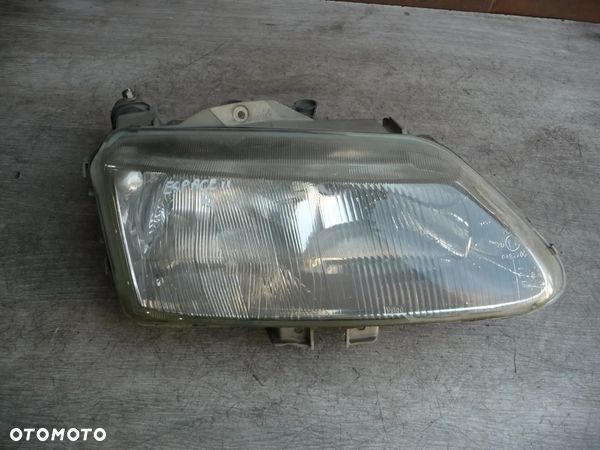 RENAULT ESPACE III PRZEDLIFT 95-99   LAMPA REFLEKTOR PRAWY PRZÓD PRZEDNIA PRAWA - 1