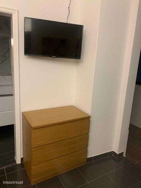 Apartamento T0 mobilado próximo ao Marquês de Pombal - Grande imagem: 5/11