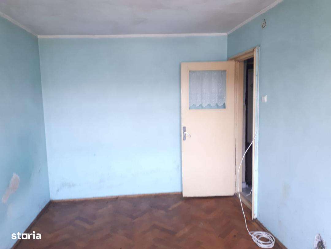 Apartament 1 camere ,Micro38 et4/4 ,Bloc mixt ,necesita renovare