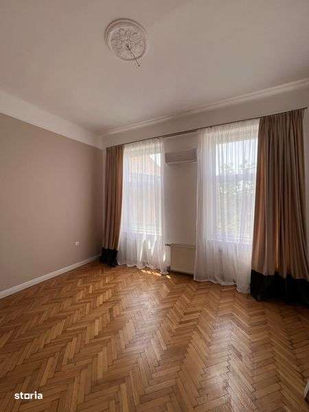 Apartament 3 camere Ultracentral de Inchiriat - Oradea - Imagine principală: 5/8