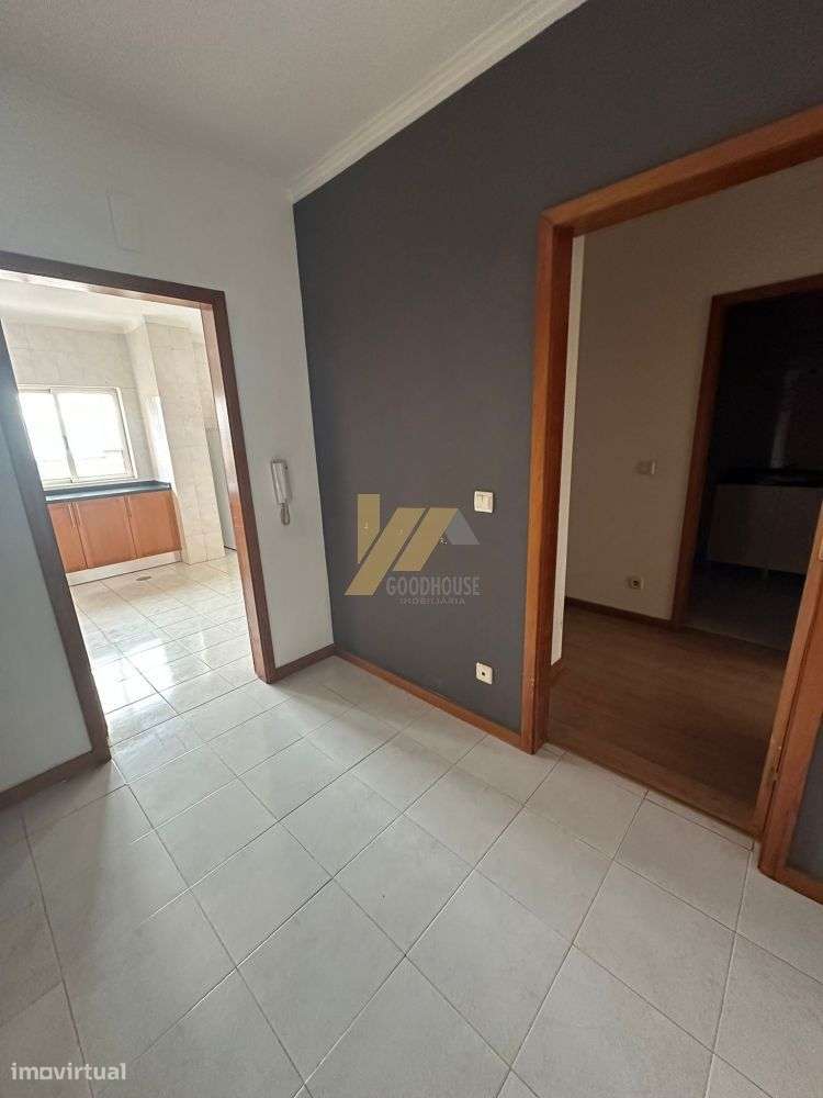 Apartamento T2 com elevador-5