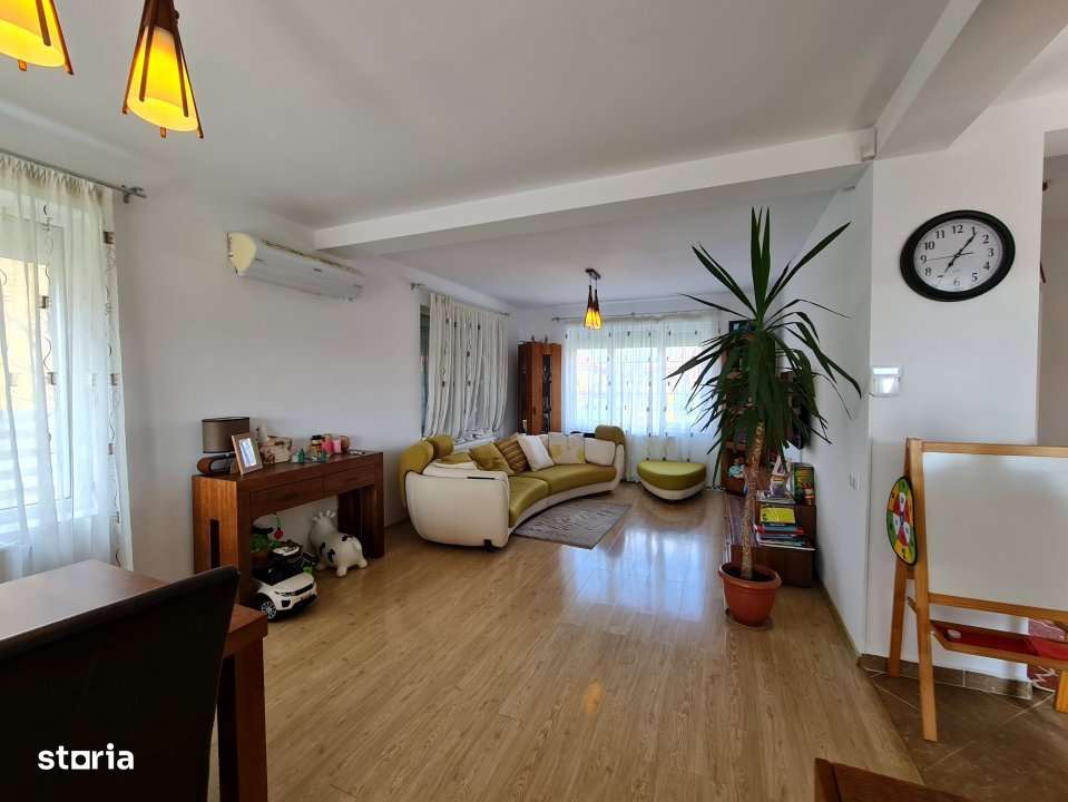 Casa Domnesti | Spatioasa, Luminoasa, Ideala pentru Familie-4
