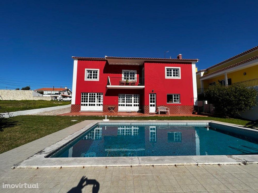 Moradia T3+T2 com piscina e jardim no Nadadouro