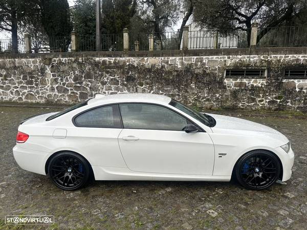 BMW 320 d Coupe - 13