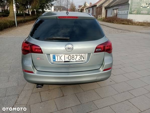 Opel Astra 1.4 Turbo Cosmo - 13