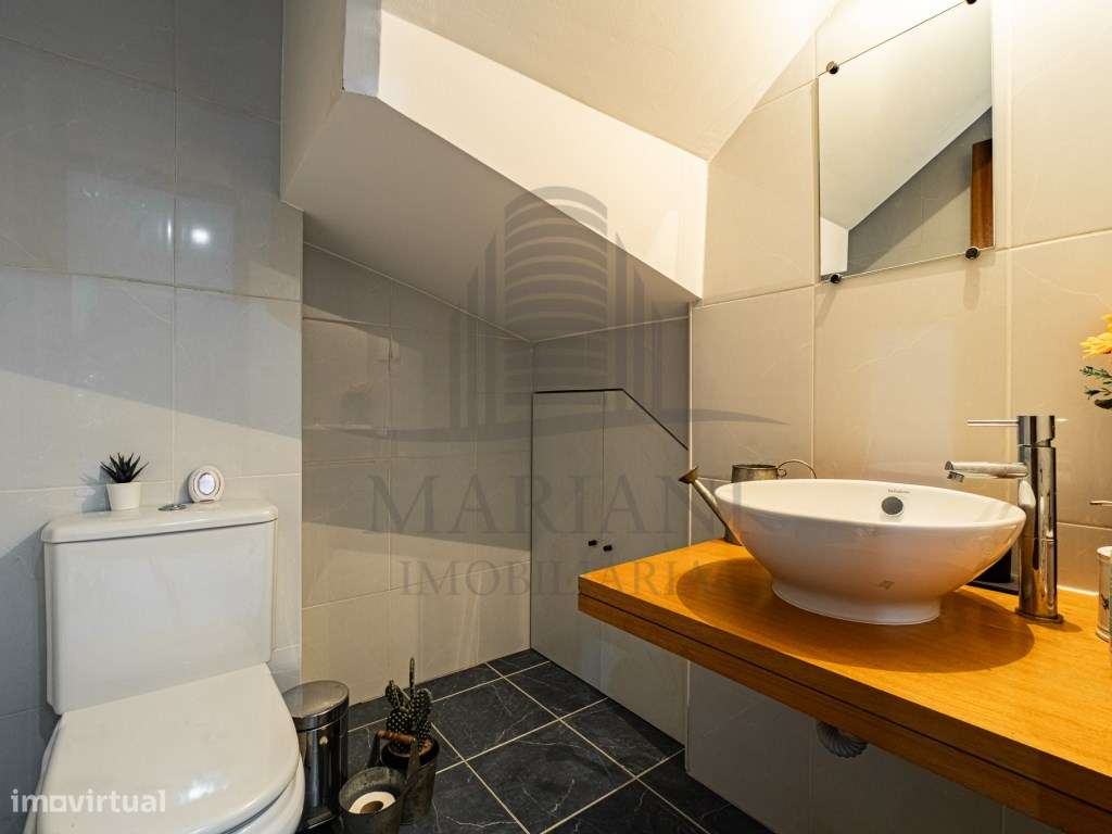 Apartamento T4+1 Duplex em Excelente Estado - Localização Central-13