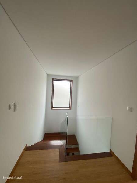 Moradia T4, Santa Maria da Feira - Grande imagem: 3/21