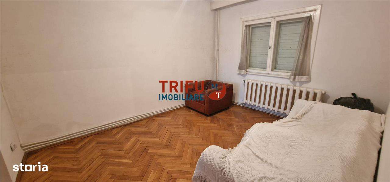 Apartament 3 camere, 2 bai, garaj, boxa zona Cetate - Imagine principală: 2/9