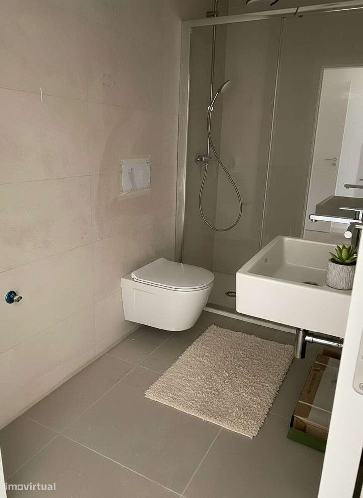 Apartamento T1+1 no Centro de Esgueira-6