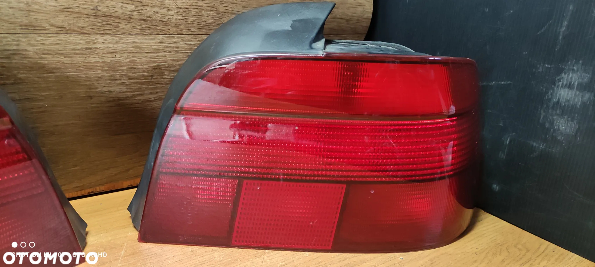 Lampy tylne tył lewa prawa czerwone BMW e39 sedan PRZED LIFTEM - 3