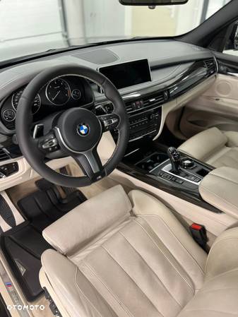 BMW X5 M M50d - 13