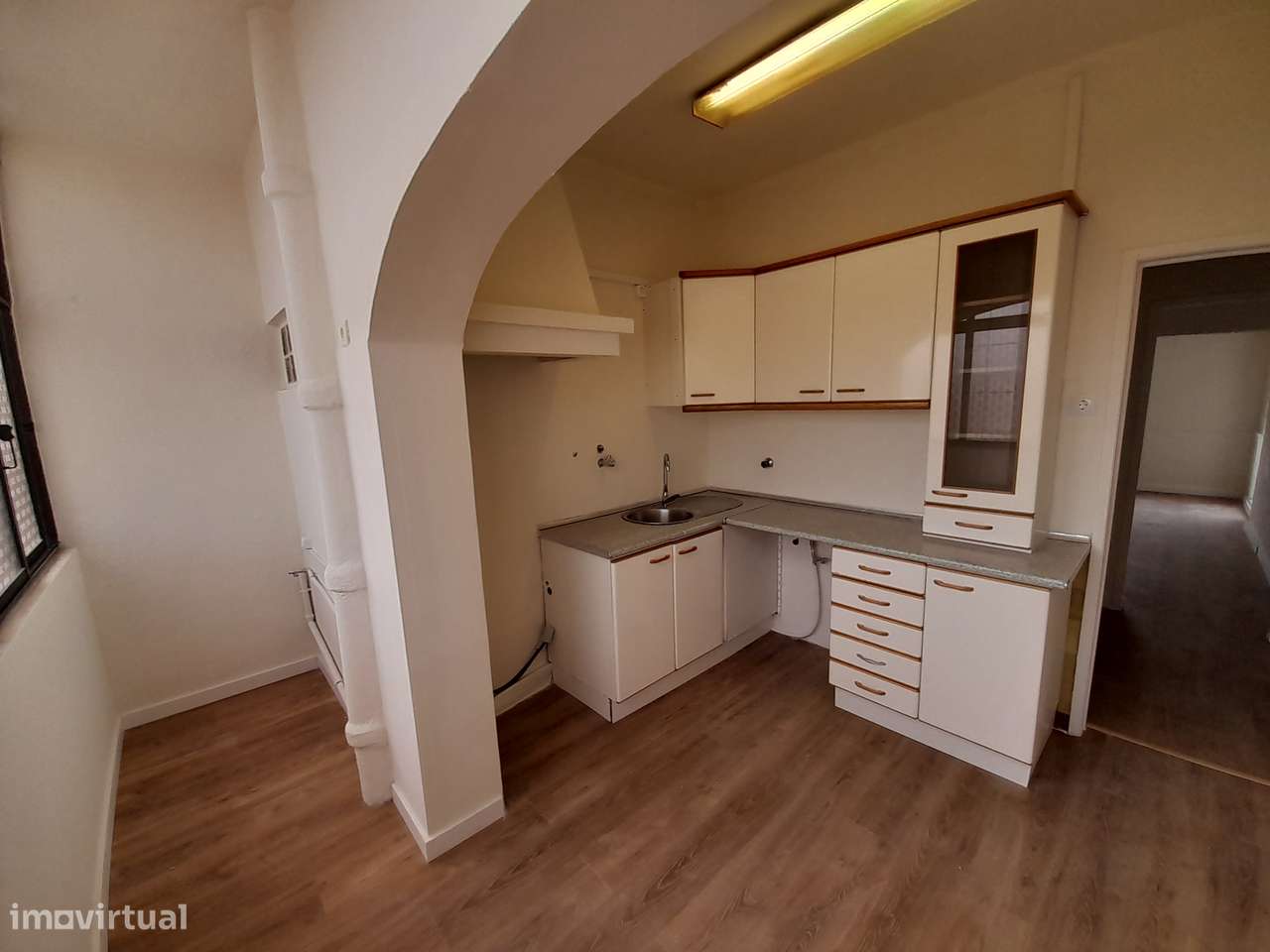 T2 DE 50M2 REMODELADO NA BAIXA DA BANHEIRA COM TERRAÇO - Grande imagem: 4/15