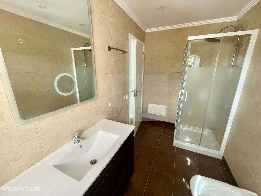 Moradia T4 | Remodelada | Vista de mar | Ericeira-17