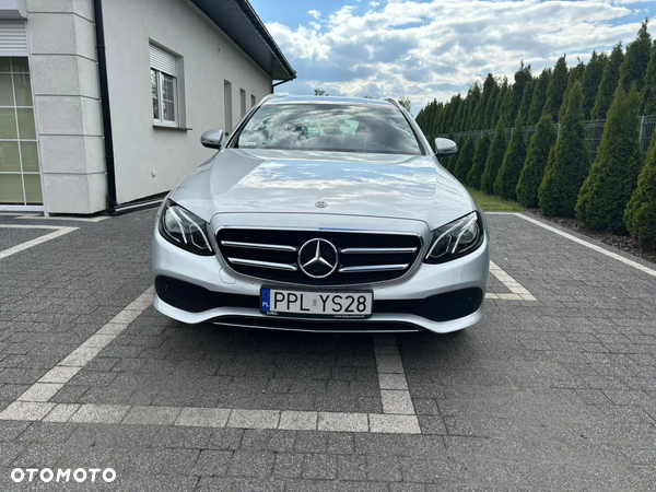 Mercedes-Benz Klasa E 220 d T 9G-TRONIC - 1