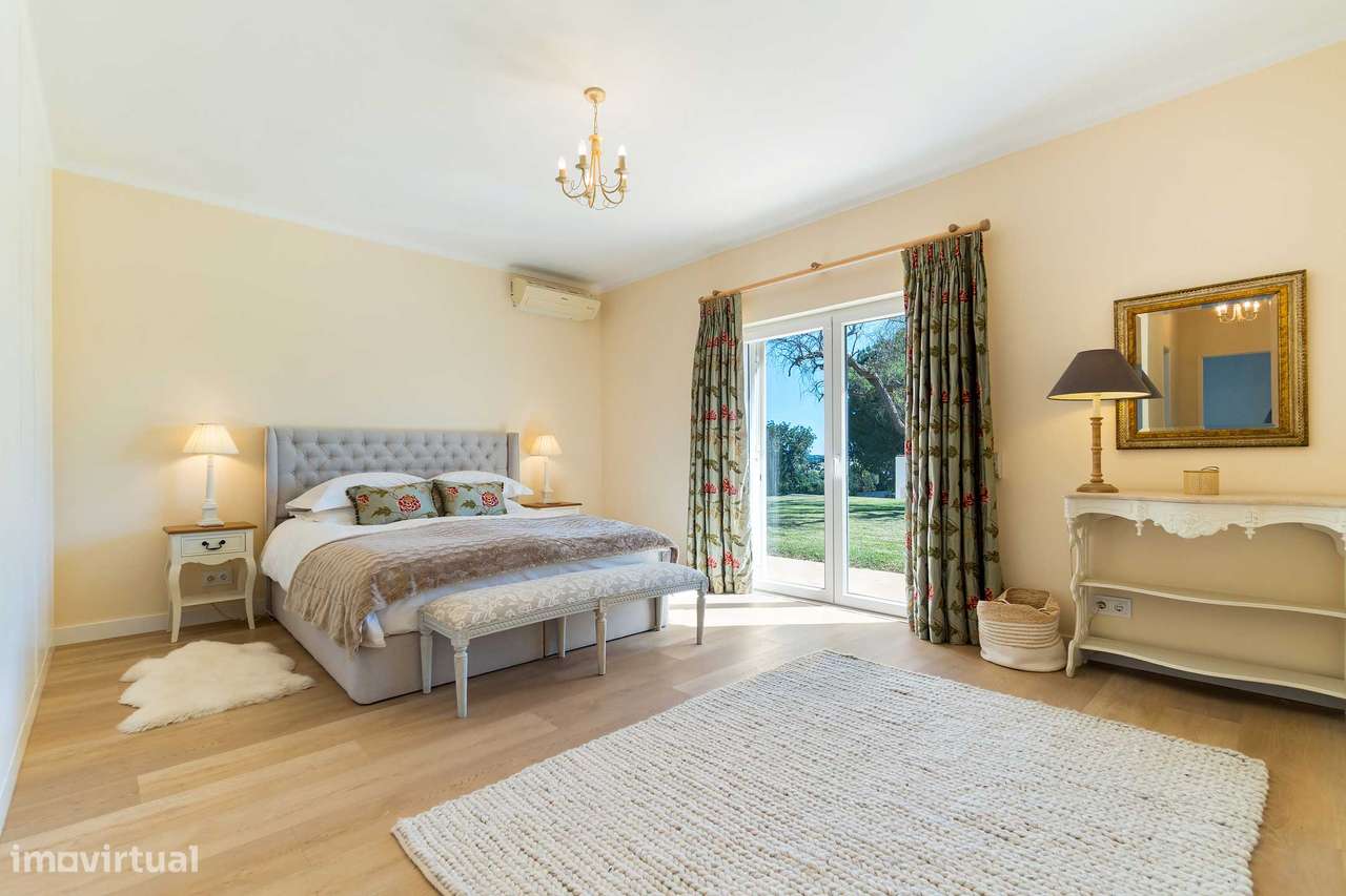 Moradia de luxo com piscina, anexo, campo de ténis  e jardim-22