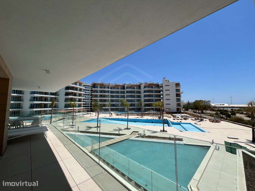 Exclusivo Apartamento T2 na primeira linha da praia, Vilamoura, Alg... - Grande imagem: 1/41