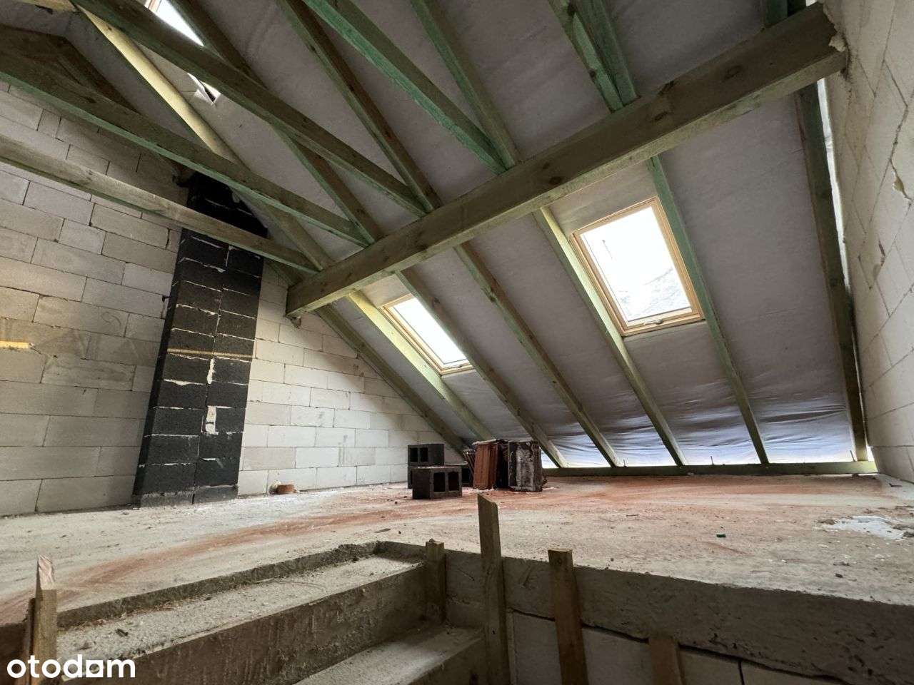 Dom szeregowy w stanie surowym otwartym, gaz oraz prąd na działce-11