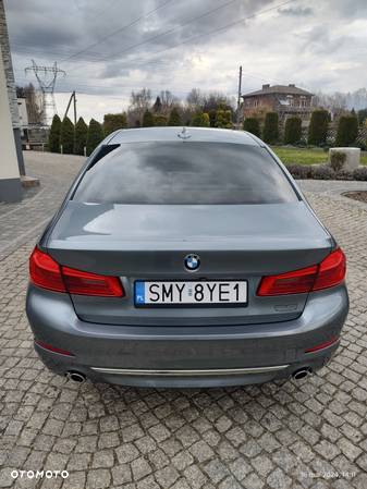 BMW Seria 5 525d Luxury Line sport - 8