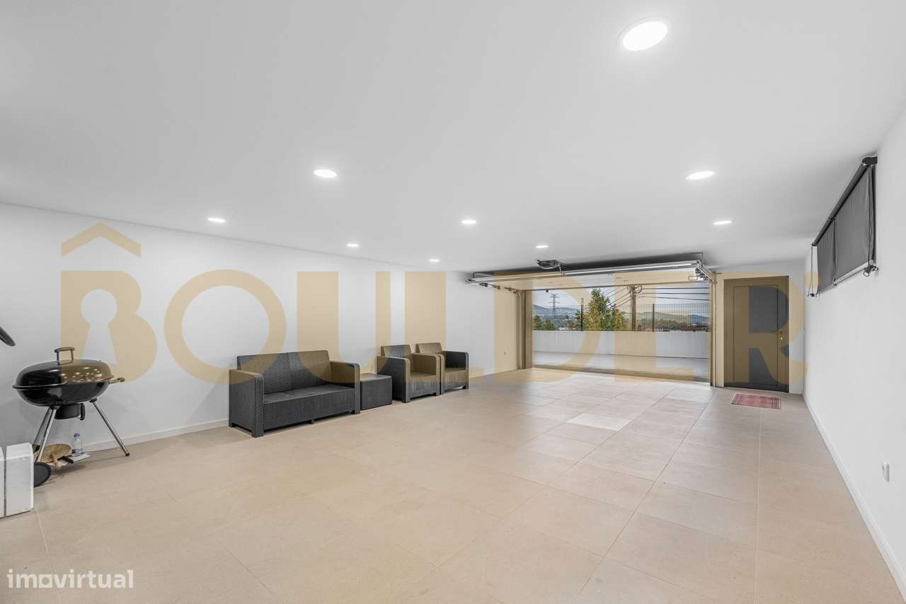 Moradia T4 de Arquitetura Moderna-34