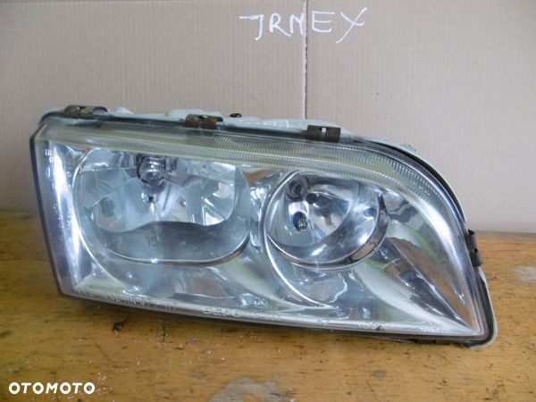 Lampa prawa VOLVO V40 S40 LIFT DEPO EUROPA - 1