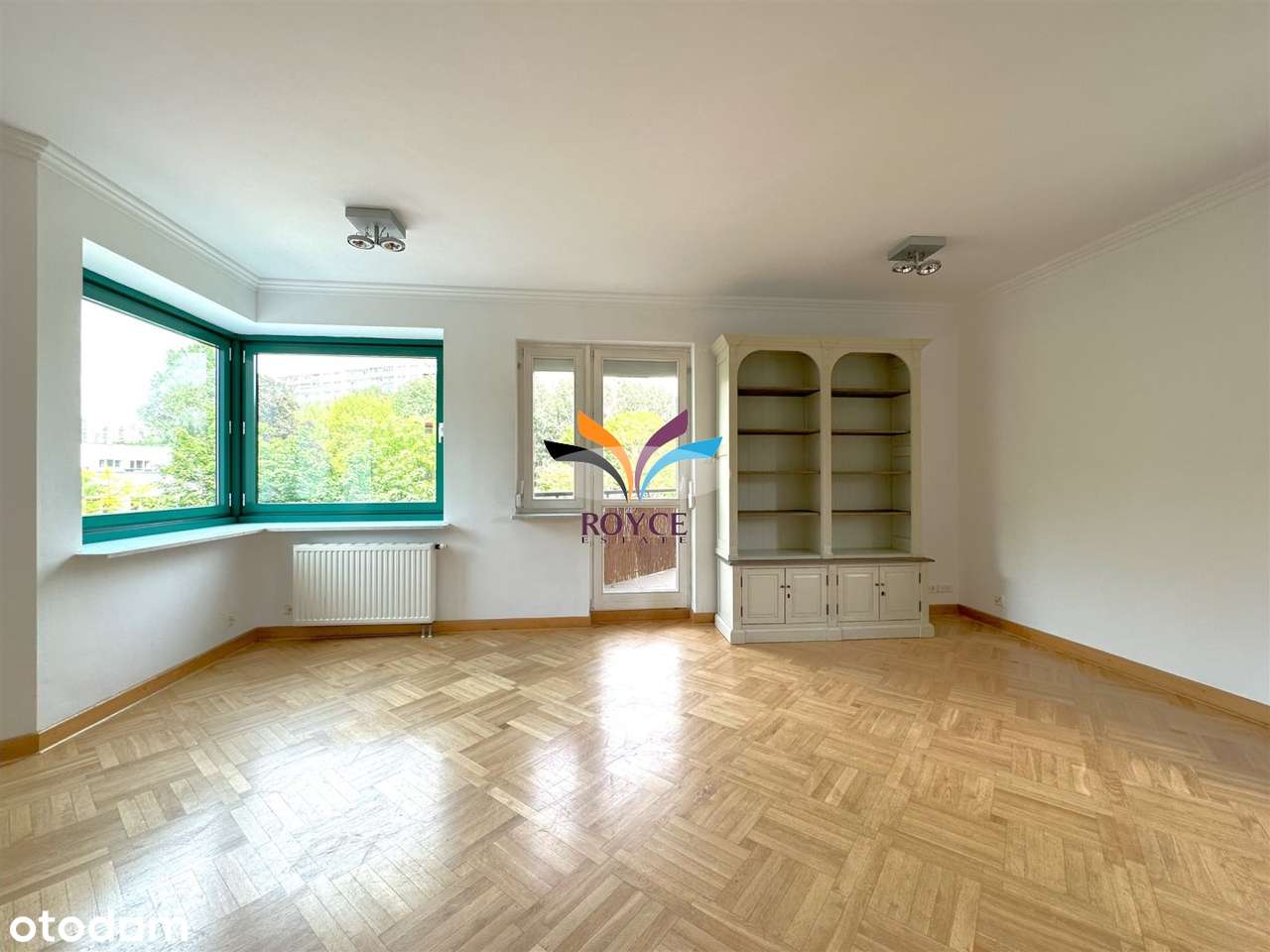 Mokotów ul. Śródziemnomorska 120 m2 garaż komórka-8