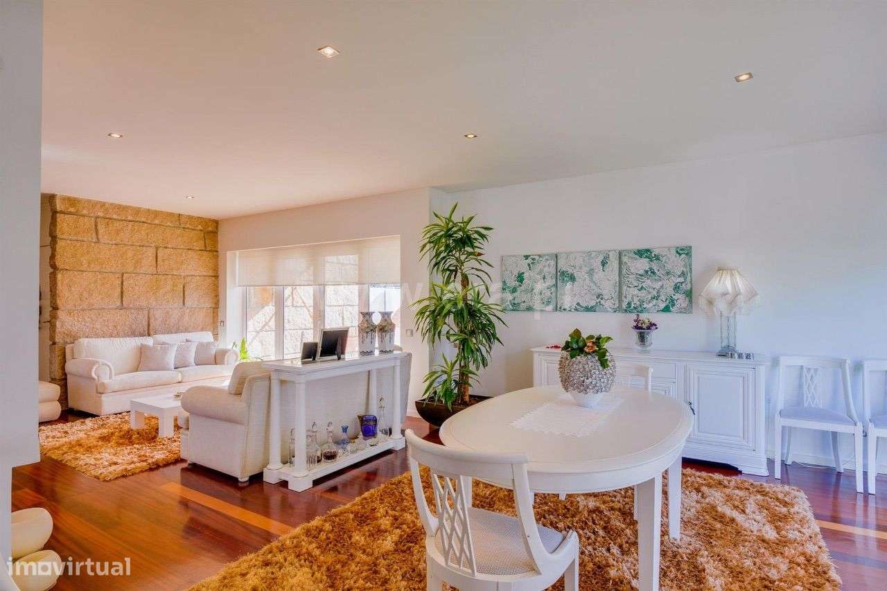 Moradia V3 em Paredes - Grande imagem: 2/38