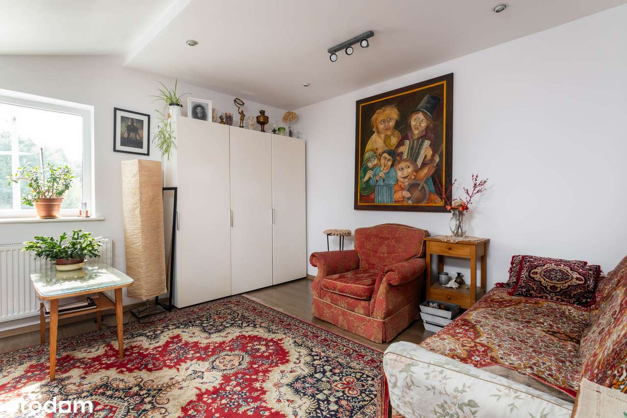 przy lesie I 3 min od S17/S2 I 20 min do Centrum-9