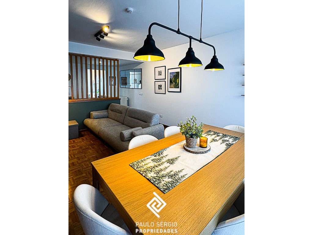 Oportunidade. T4 duplex renovado a 5min do Centro de Santa Maria da... - Grande imagem: 3/27